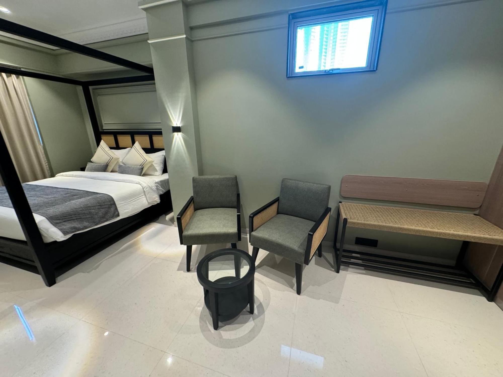 Hotel Mumbai House, Malad Luaran gambar
