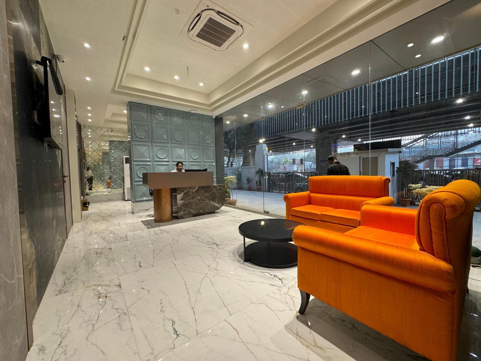 Hotel Mumbai House, Malad Luaran gambar