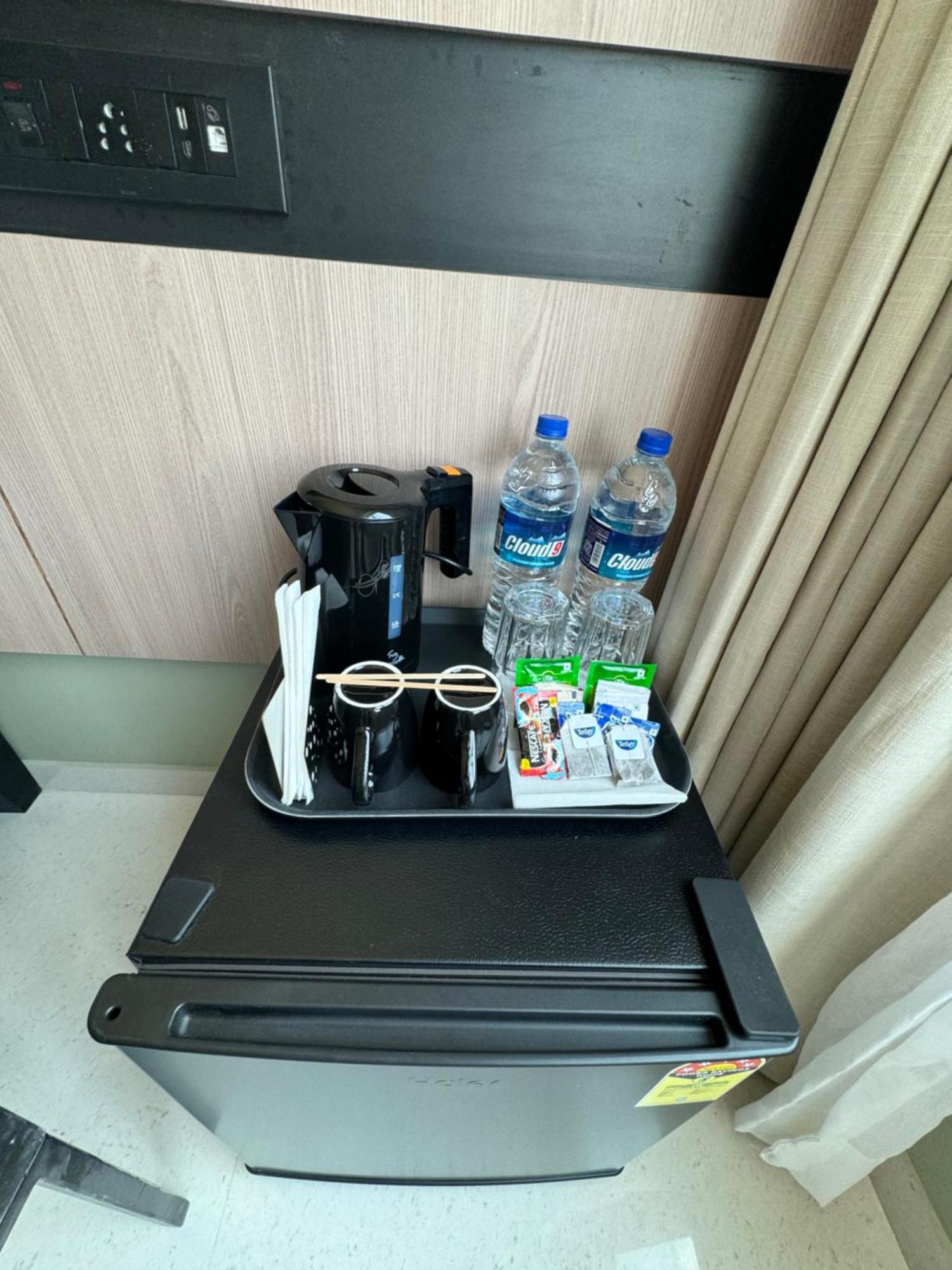 Hotel Mumbai House, Malad Luaran gambar