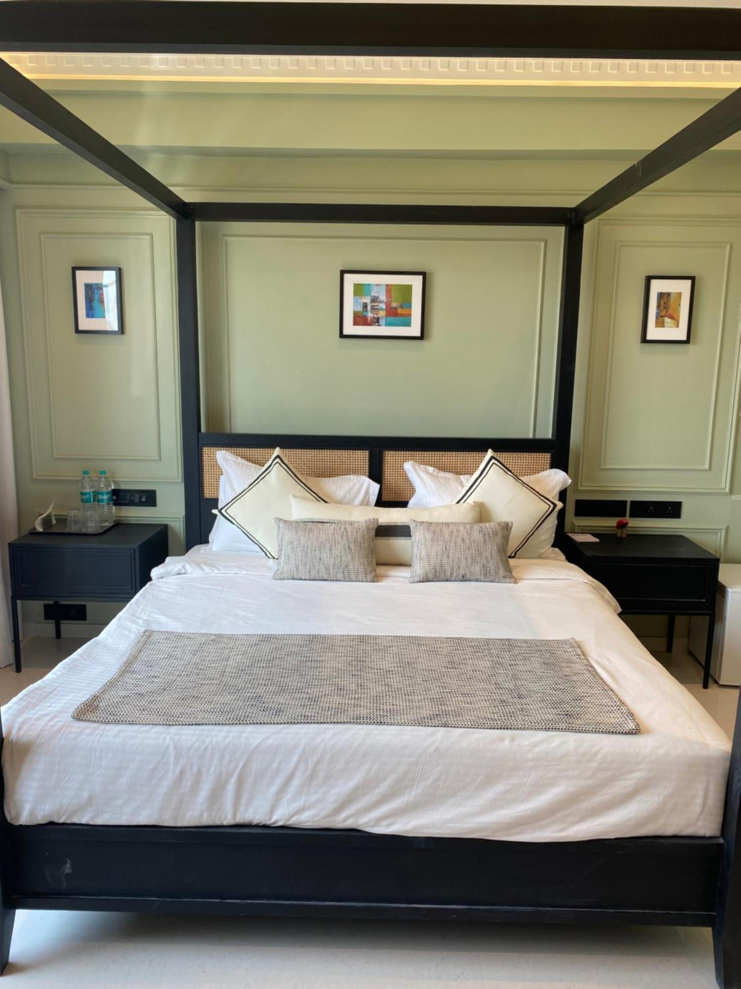 Hotel Mumbai House, Malad Luaran gambar