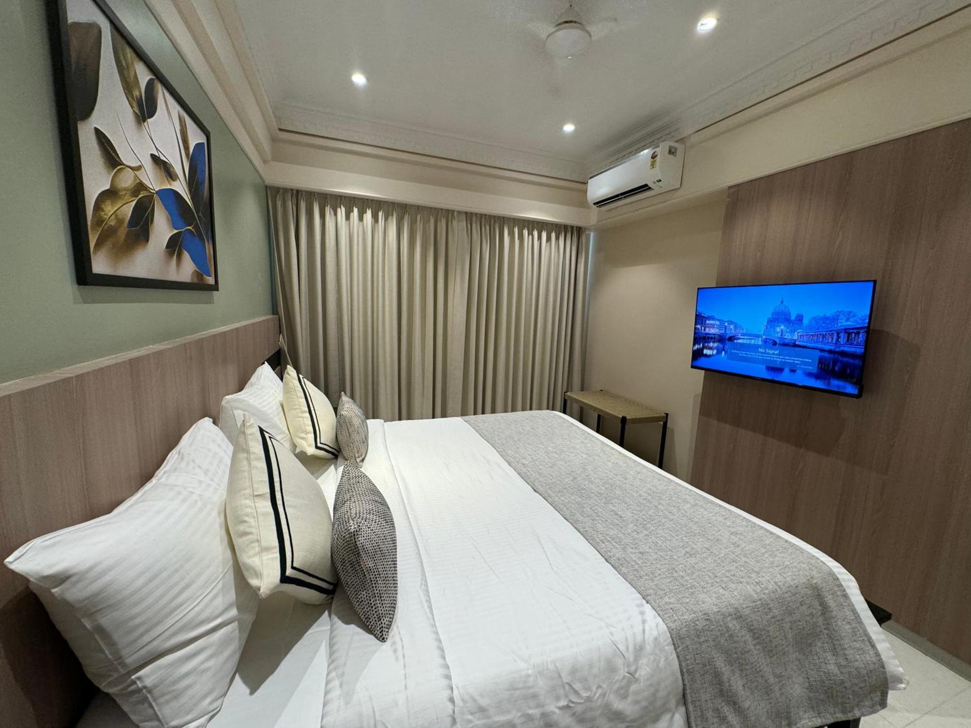 Hotel Mumbai House, Malad Luaran gambar